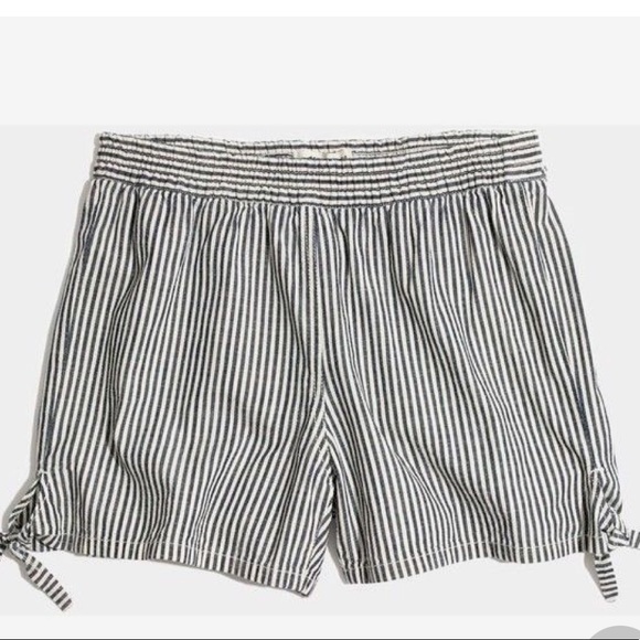 Madewell Pants - Madewell Pull on shorts - Small - railroad stripe